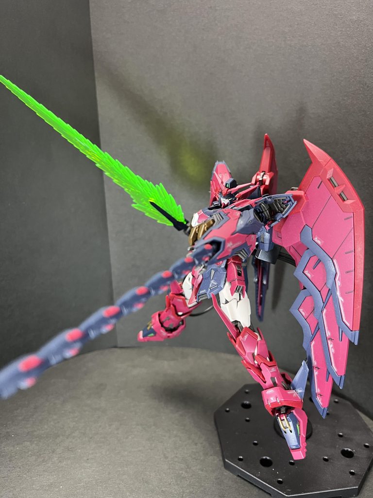 ヒートロッドびっくりしたパーツ、写真のように前格しても全然へたらなさそう！(遊んだり経年劣化したらあれかもですが💦取り出し時は凄い保持力💪ロッド部分は組み立てではなく最初からできた状態で入っていて可動も凄い！