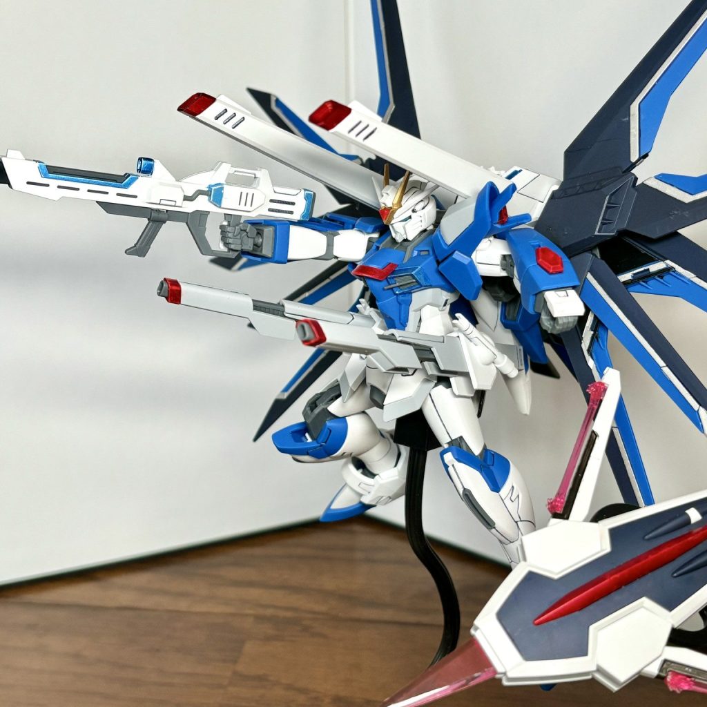 HGCE ライジングフリーダムガンダム 部分塗装｜shiratamaさんの ...