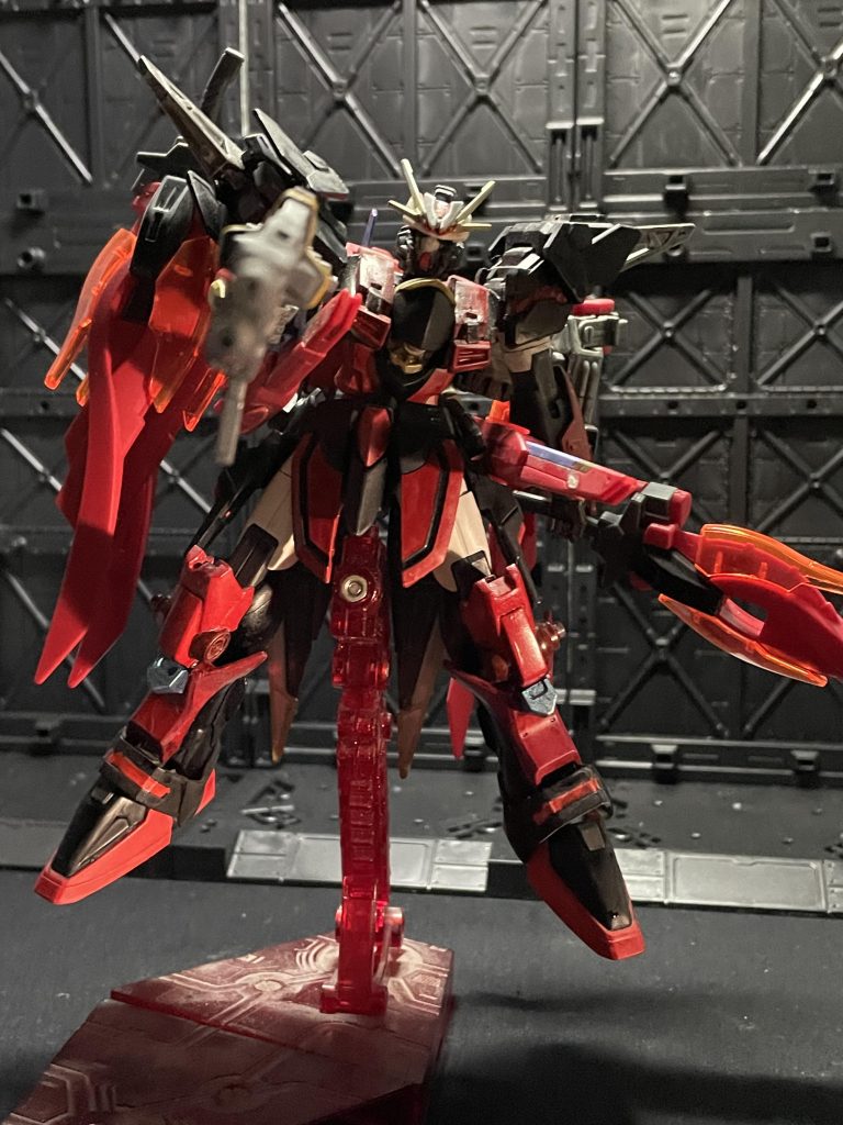 ｢俺とこの新しいデスティニーならっ!!｣フルバーストっぽい感じでデスティニーの基本である大剣、高出力砲を2倍にする単純強化w