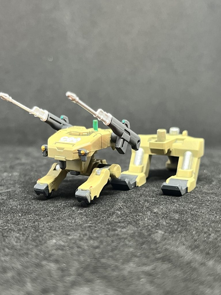 通常の脚部パーツに換装出来ます。