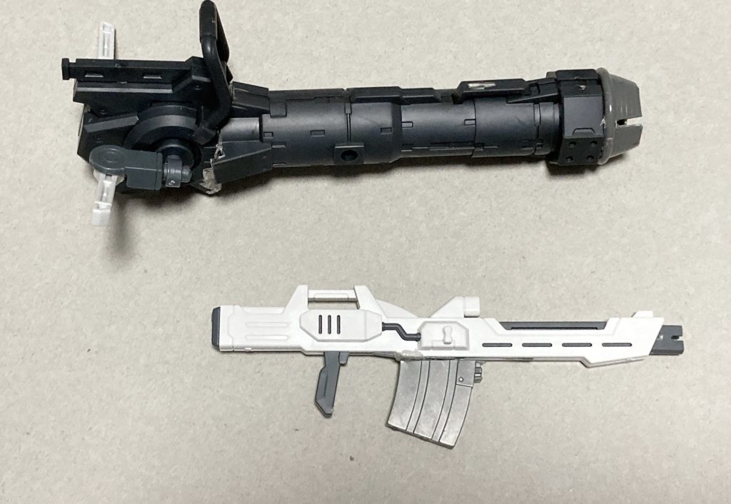 武器の手入れ。