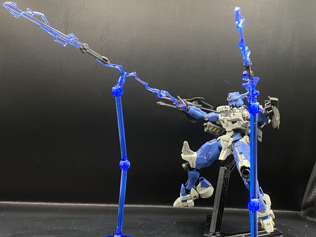 ビームガンとナルカミのビット状態の導雷を使いフルバースト!都合4つのビットを扱えますが導雷状態のエフェクトが2つないのでここまでが限界