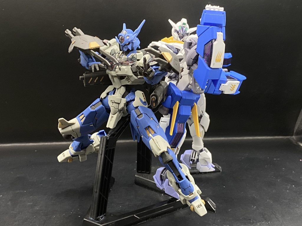 そして最後はルブリスジウと一緒にポーズ同じ作品なだけあり2機一緒にポーズしてもしっかりマッチしてます