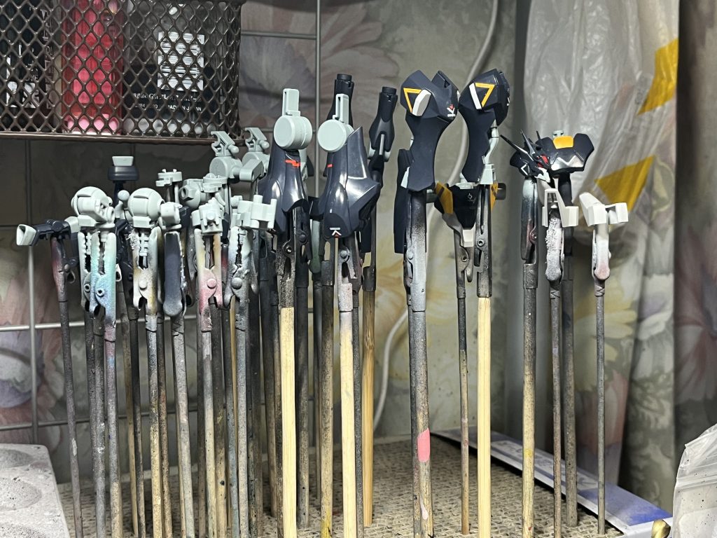 本体は全塗装したのち、水星の魔女デカールを貼ってみた。