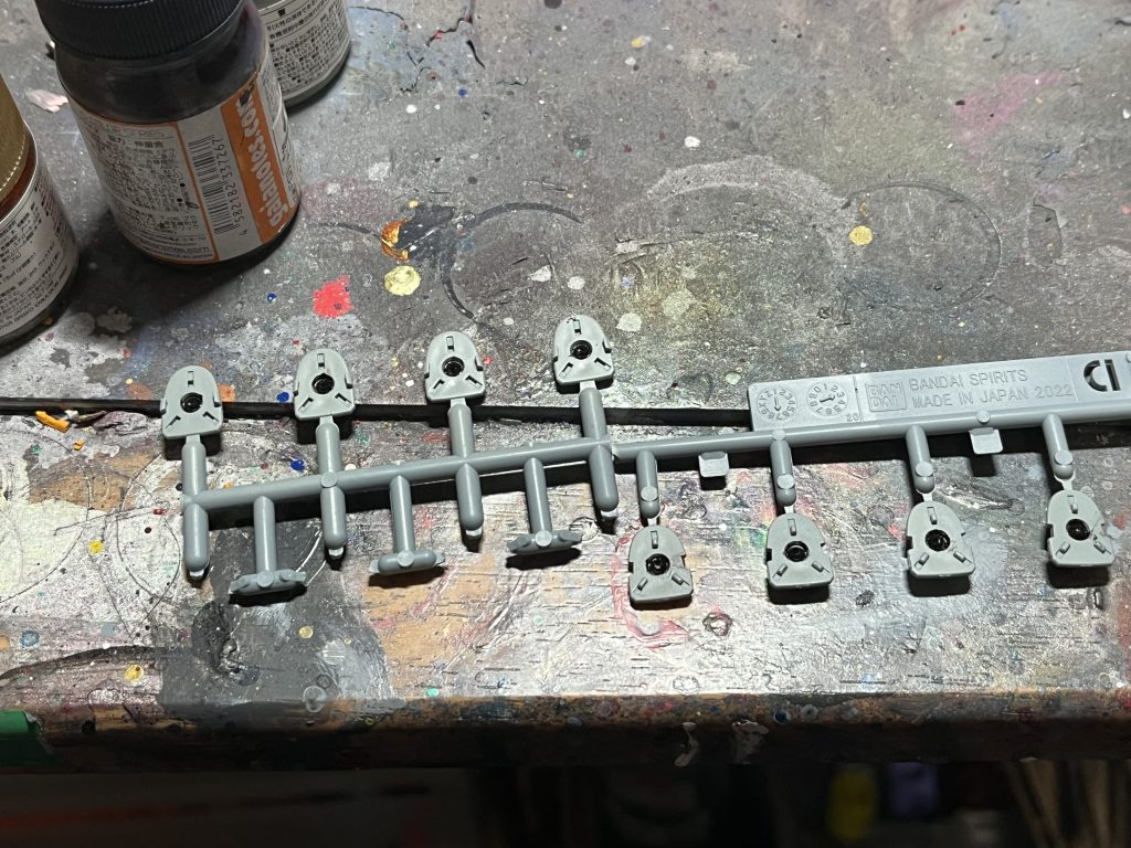 ガンビットにはエフェクトを挿し込む穴を開けた。