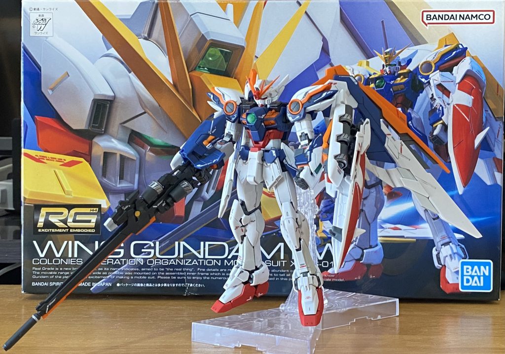 箱絵と共に。素組み状態を撮影するの忘れた…