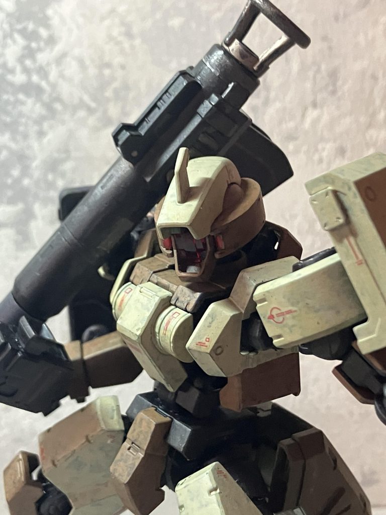 今回も塗装はvicカラーと水性アクリジョンの筆塗りになります意識して下地のプラ色を残すように塗っているので筆ムラではないです(ドライブラシみたいな感じです)