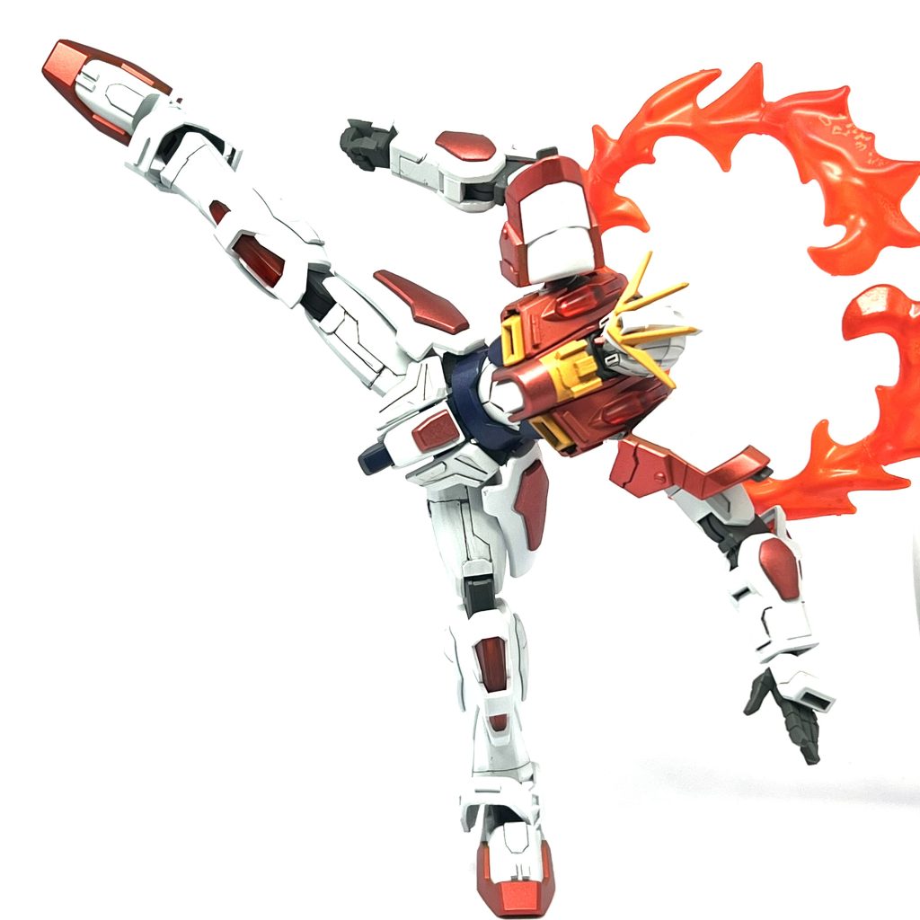 この辺の可動域も素晴らしくどんなポーズでも出来そうなのと、機体がシンプルな分アクションポーズ次第で映えそう(*´∀`*)