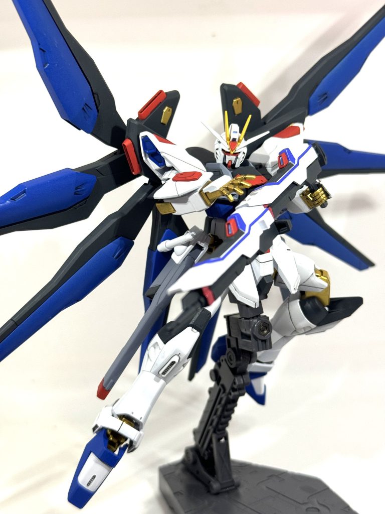 ゴールドはガイアのスターブライトゴールドが綺麗で気に入りました。