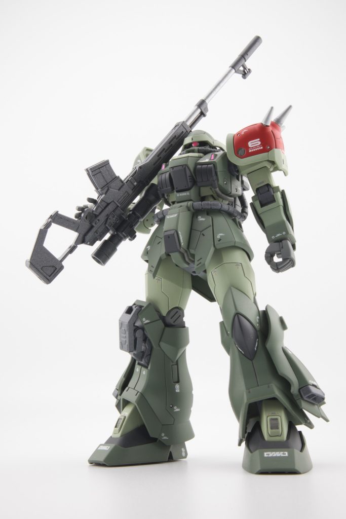 知らない機体だったのでとりあえずザクっぽいカラーリングにしました。ディテールも少し追加してます。