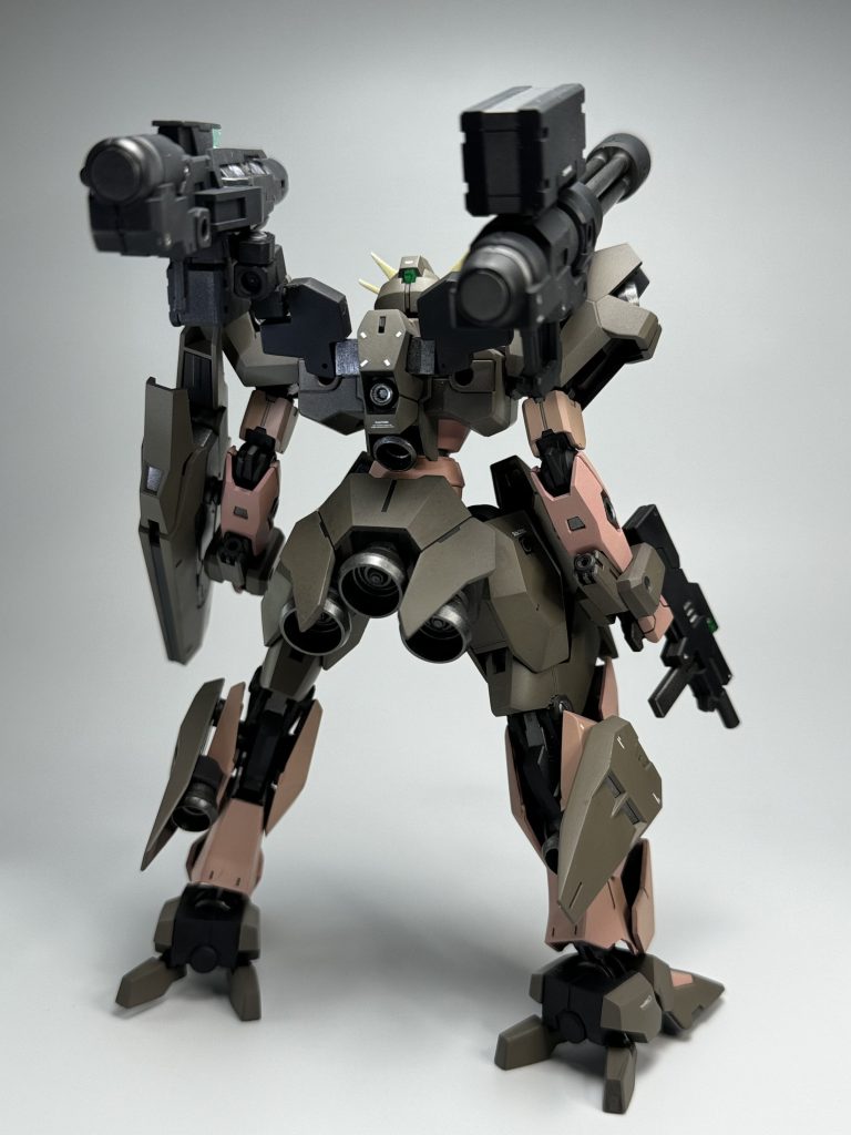 イラストを参考にソーン、ウル、ガンヴァルヴァを元にミキシングしました。ソーンの大腿とガンヴァルヴァの下腿は互換性が無いので、繋げるのに苦労しました😫