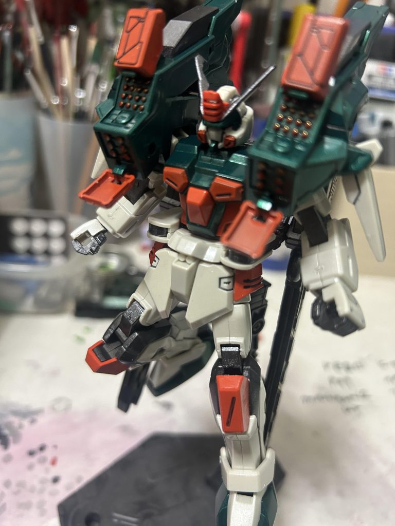 発射体制を構えるとこんな感じ、武装が大きくなるとインパクトがすごいっすね