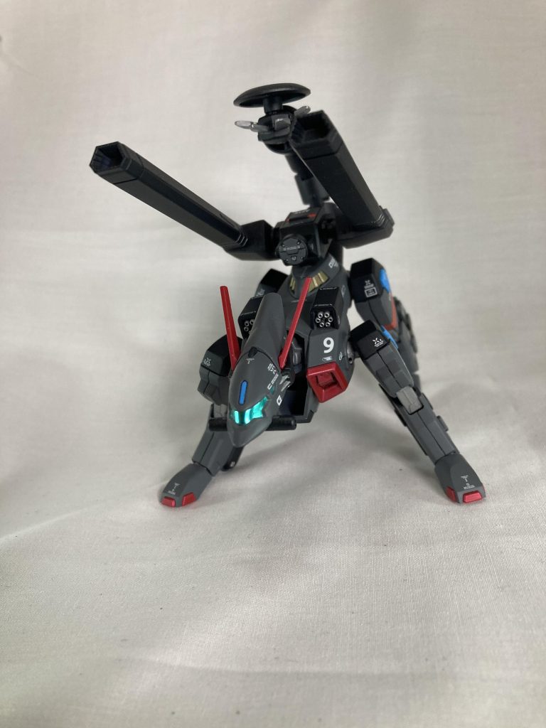 増設した尻尾とバルカン以外は元のバクゥそのまま