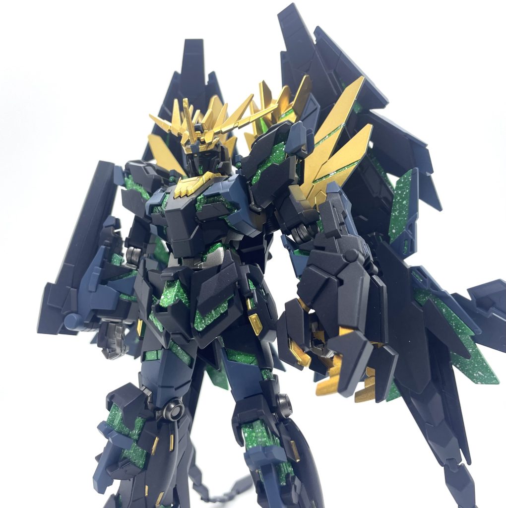 サイコフレームは光っているような感じで塗装表現してみましたが、こちらももう少し詰め込む事が出来たなぁと…。でもカッコ良く仕上がったので、これはこれで良しとしました!