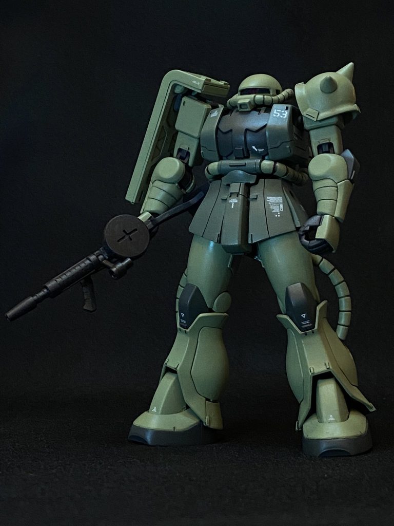 モノアイは一応反射する素材を使っているのですが、影になってしまい中々明るく見える状態で撮るのは難しいです…