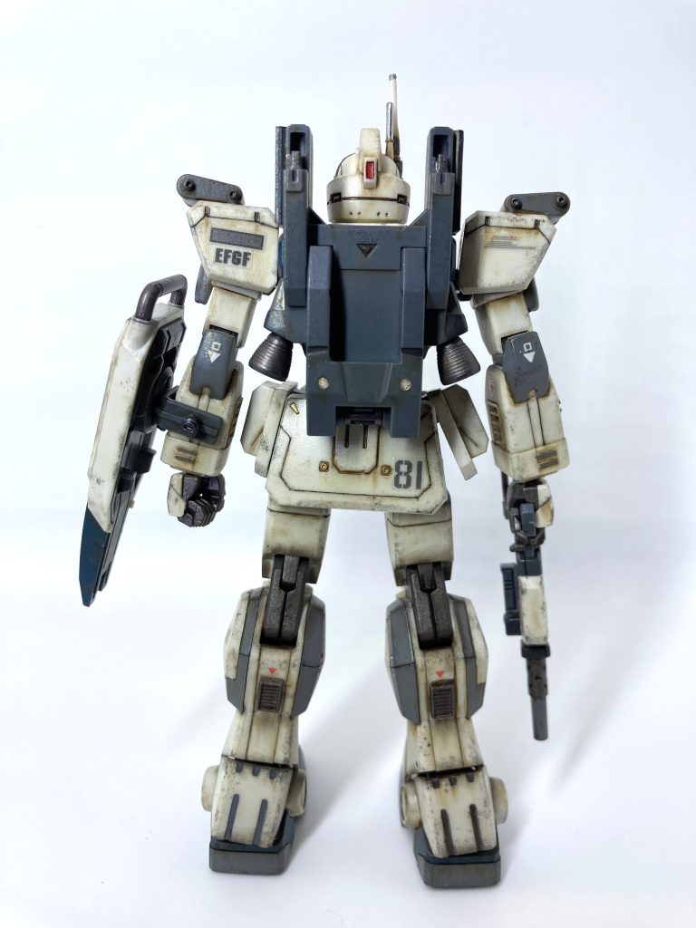 後ろ姿、パラシュートは部品取りで使ってしまったので無しです。