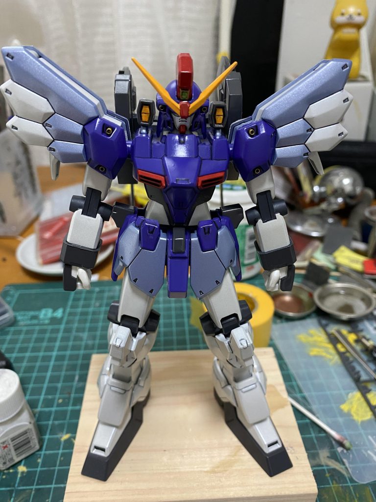 旧HG1/100キットのバランスの良さを活かして基本工作、ディテール追加、エアブラシで自分のサンドロックカスタムのイメージ色で塗りました。自分好みに仕上がったと思います。