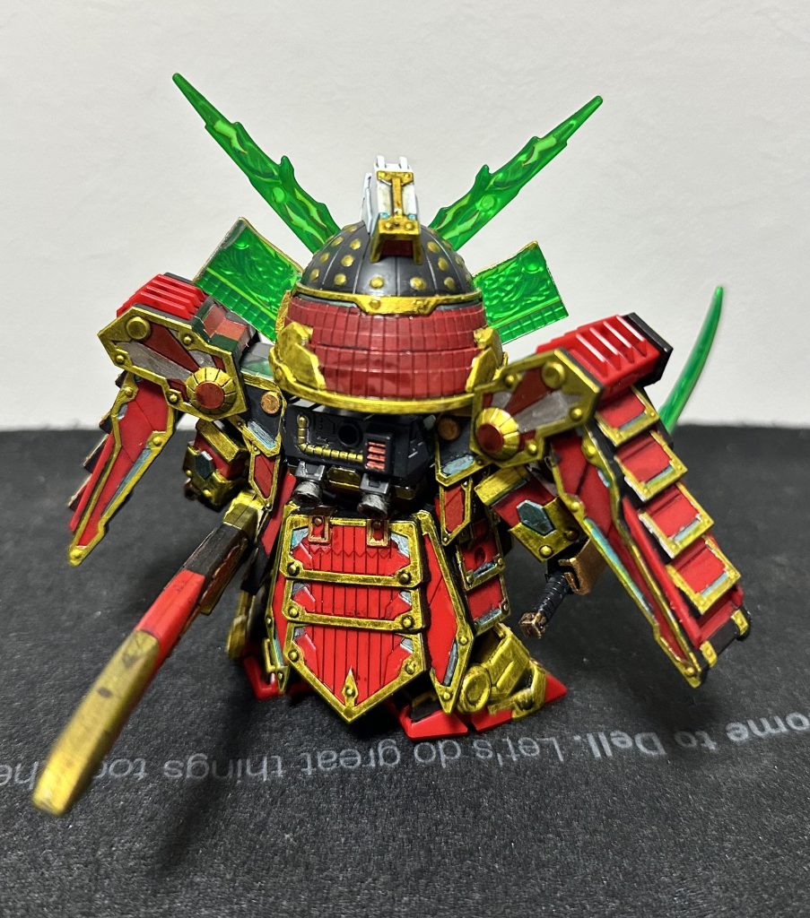 まぁシールでは後ろ姿が補完できないってのがきっかけだったわけで、背中も漏れなく塗りました。輝羅鋼の部分はユルシテユルシテ……