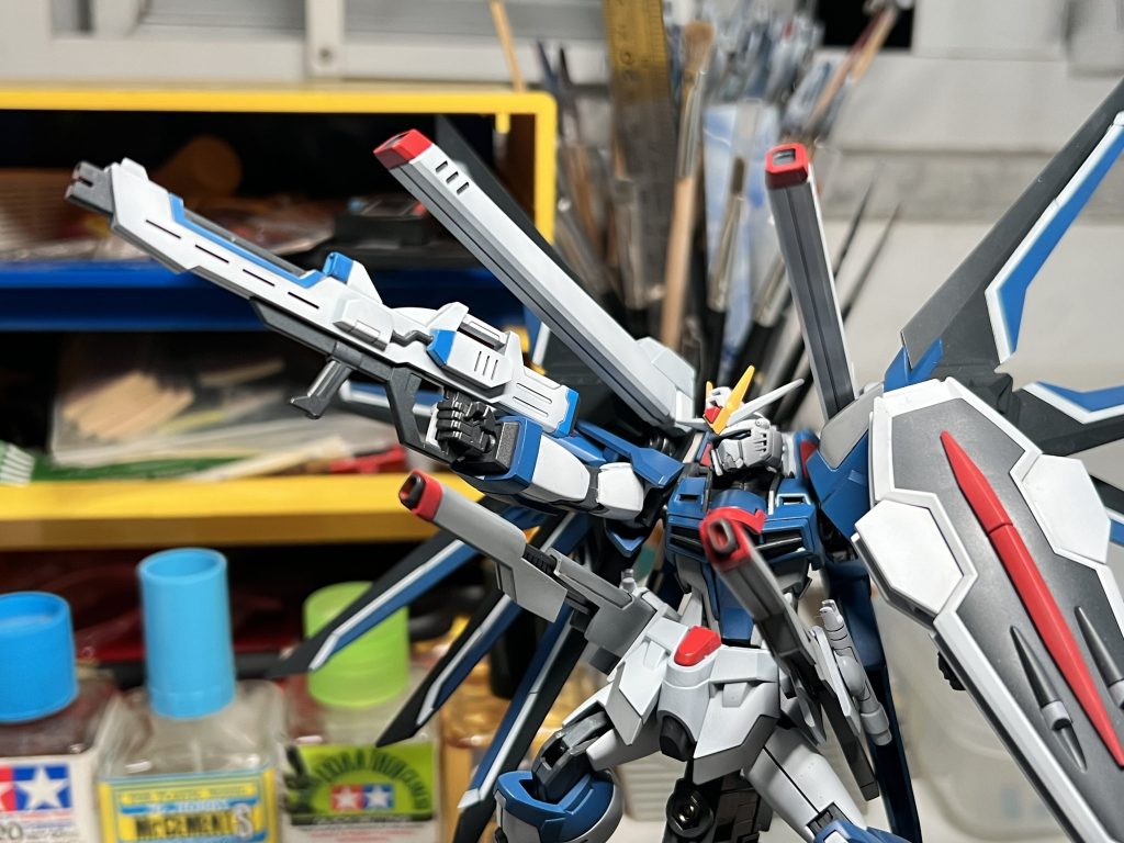 新規キットであって非常にいい出来でした。FREEDOM も面白い。ではまた。