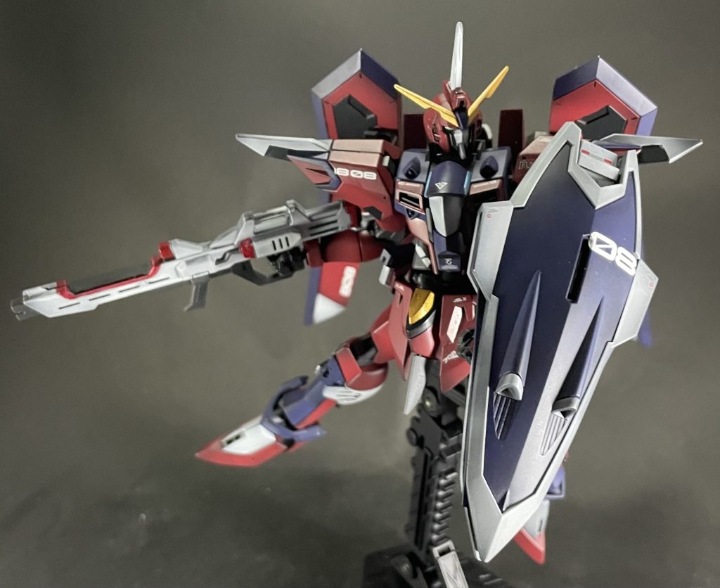 細かい塗り分けは、筆塗りをしています😁