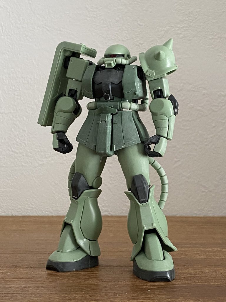 塗装直前の状態です。スカートとふんどしを延長している痕跡が見えると思います。腿の付け根が見えることが気になったことと、下半身にボリュームを寄せたかったためにこの改修を行いました。