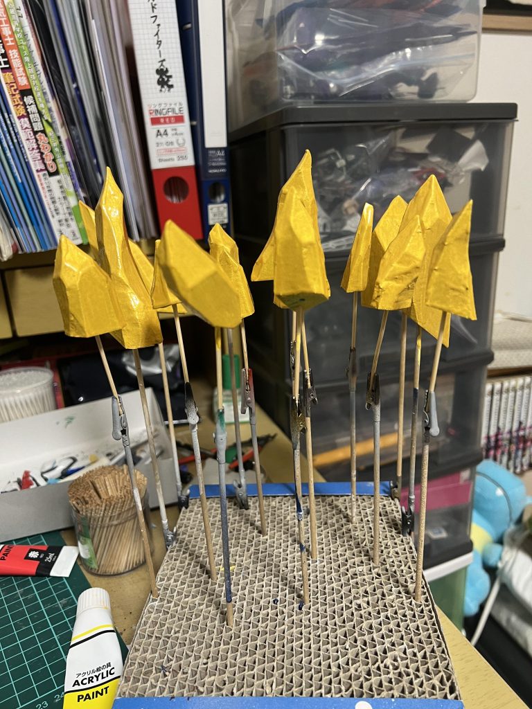 初めてのジオラマ作りで、どういう構成にするかで時間がかかってしまいました。そこで最終回で金の結晶体があったのでこれだ！っと思いました。