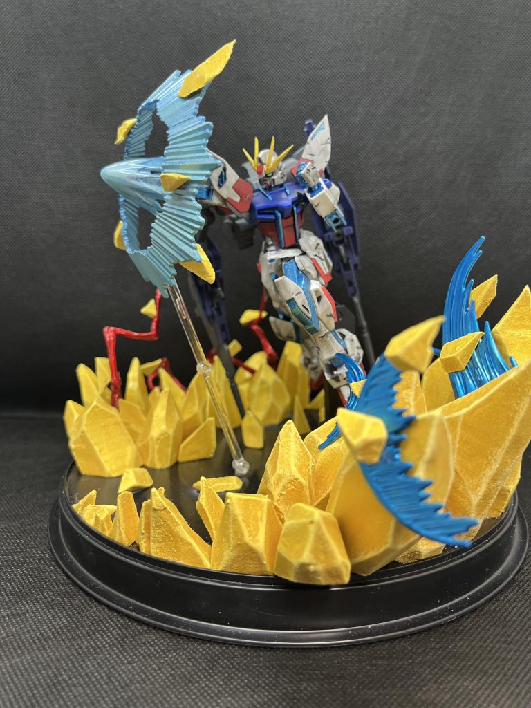 今回は全体を改造するのではなく、アニメに忠実でさらに自分の感性も盛り込んで制作しました。さらに初めてのことにも沢山挑戦しました。