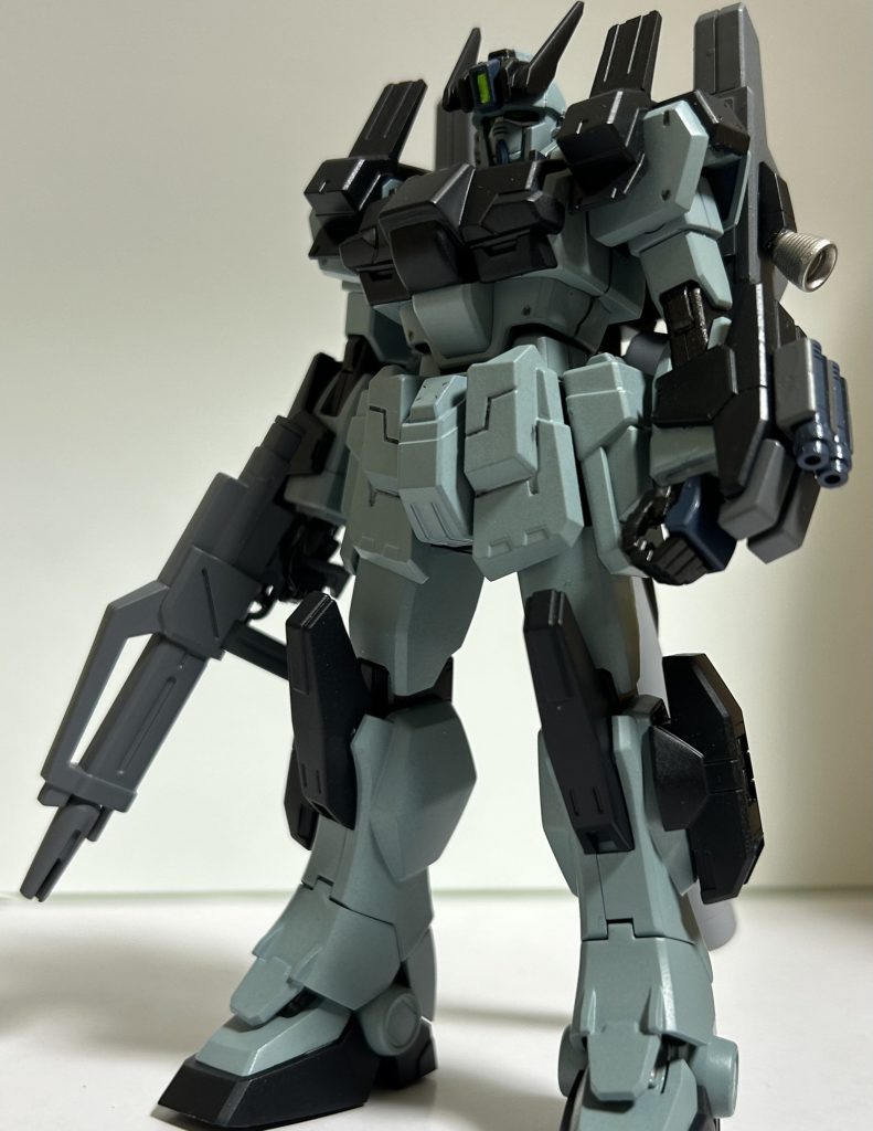 主兵装はジェガンのものです余ってたもので持たせやすそうだったので😅色はいつも通り好きに塗装してます😓