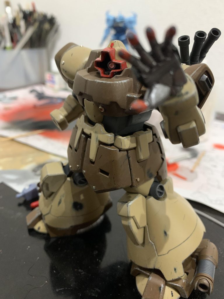 もう少しで完成!と思ったら我慢できずに撮ってしまった。