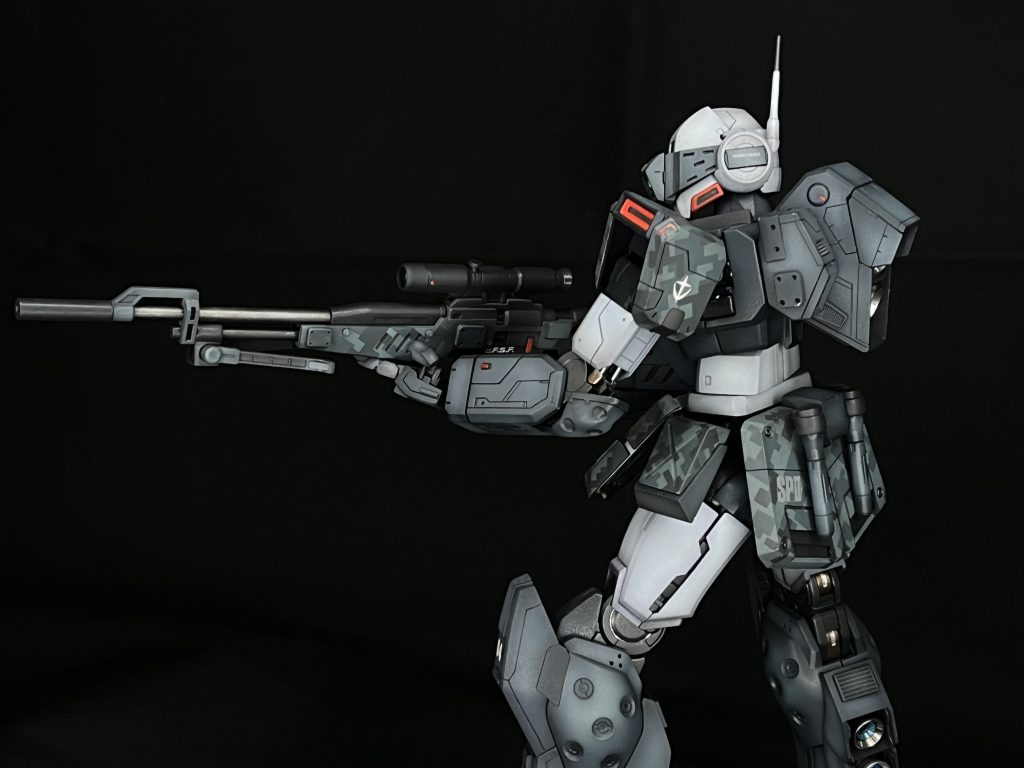 立ち姿の射撃体制です