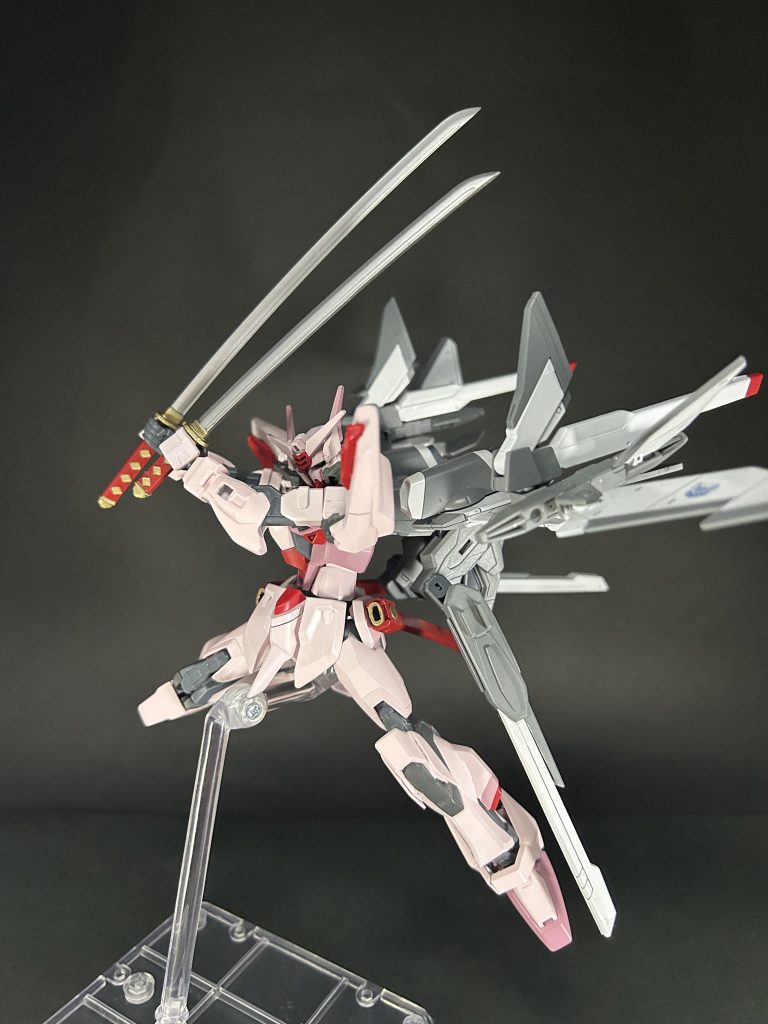 マイティストフリが日本刀持ってたののオマージュで持たせてみましたとにかくSEEDあるあるを詰め込んだ機体にできた気がします……!