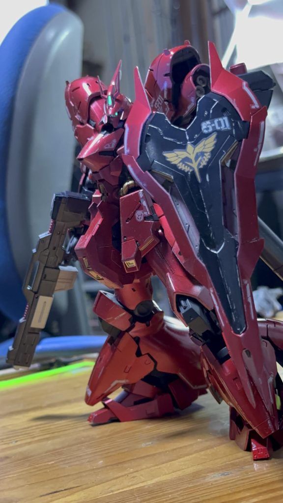 つま先が剥げてしまったので盛大に鉋がけしましたが盾以外微妙ですので後日修正します