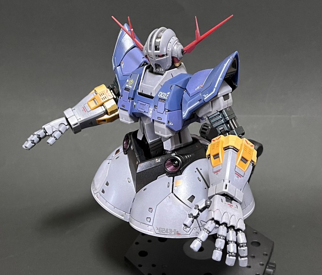 唯一のこだわり、アンテナをやや後方に傾斜させてます。