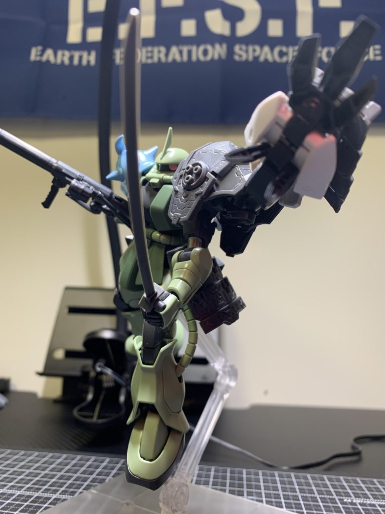 左舷強攻型ザク_試作型クロドアーム装備