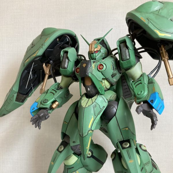 クィン・マンサ アサルトキングダム｜@tsumass2さんのガンプラ
