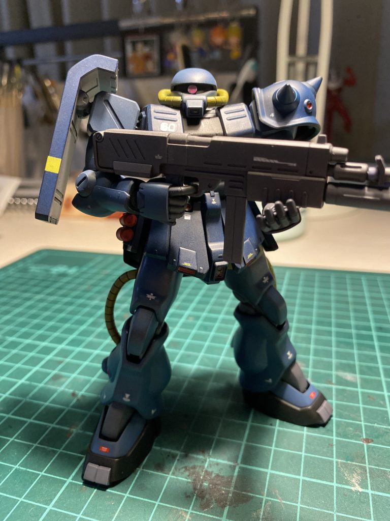 モノアイは動かせるようにマグネット塗料で細工してみました🐤💨👀