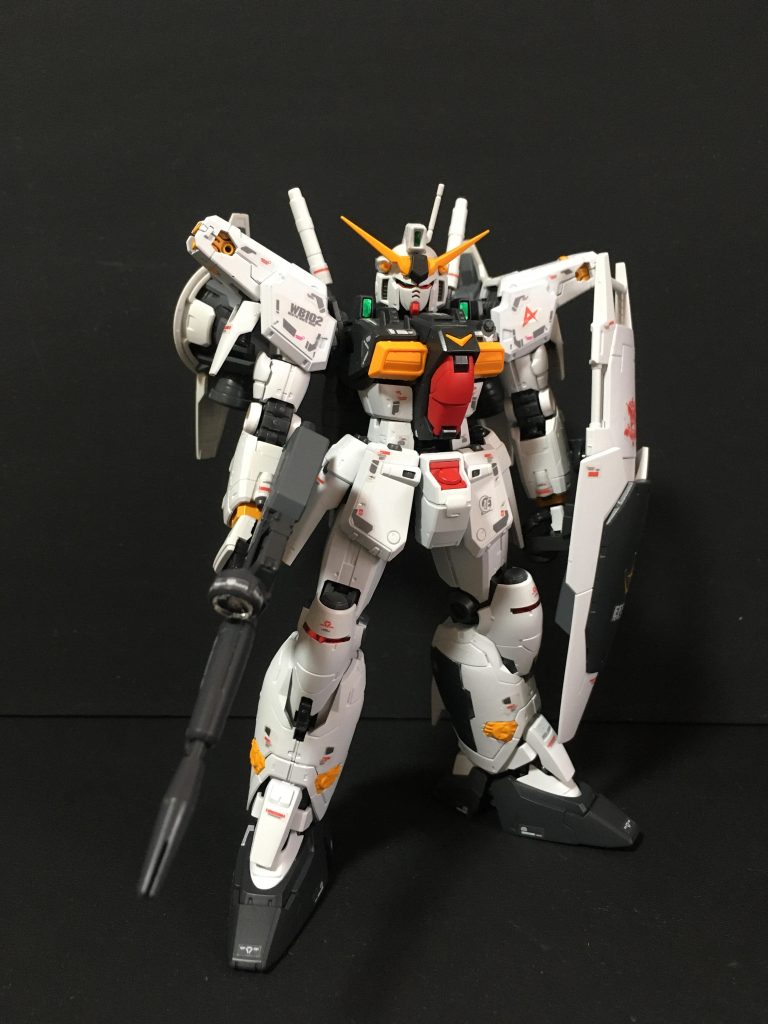 正面右側配色変更、一部デカールの変更をしたのみで、特に改造はしていません。