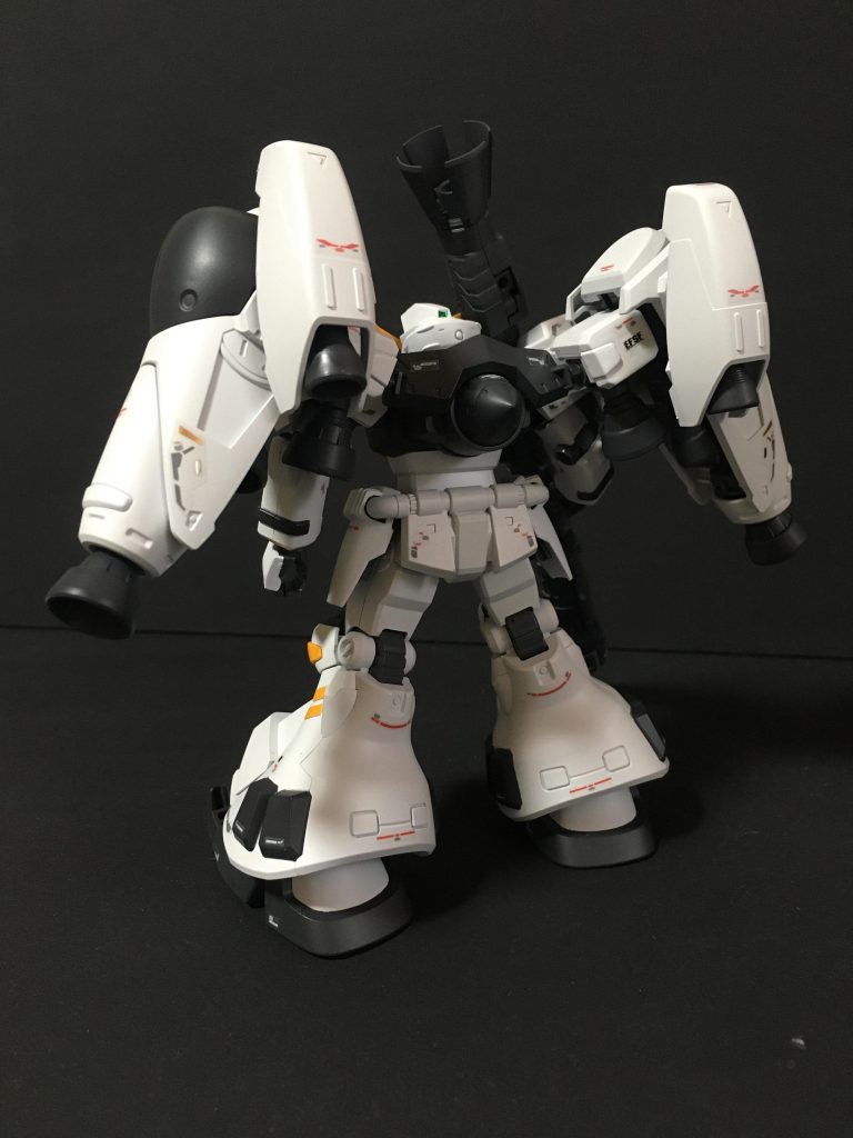 後方ショットフレキシブル・スラスター・バインダーは羅刹天のパーツを利用して取り付けています。