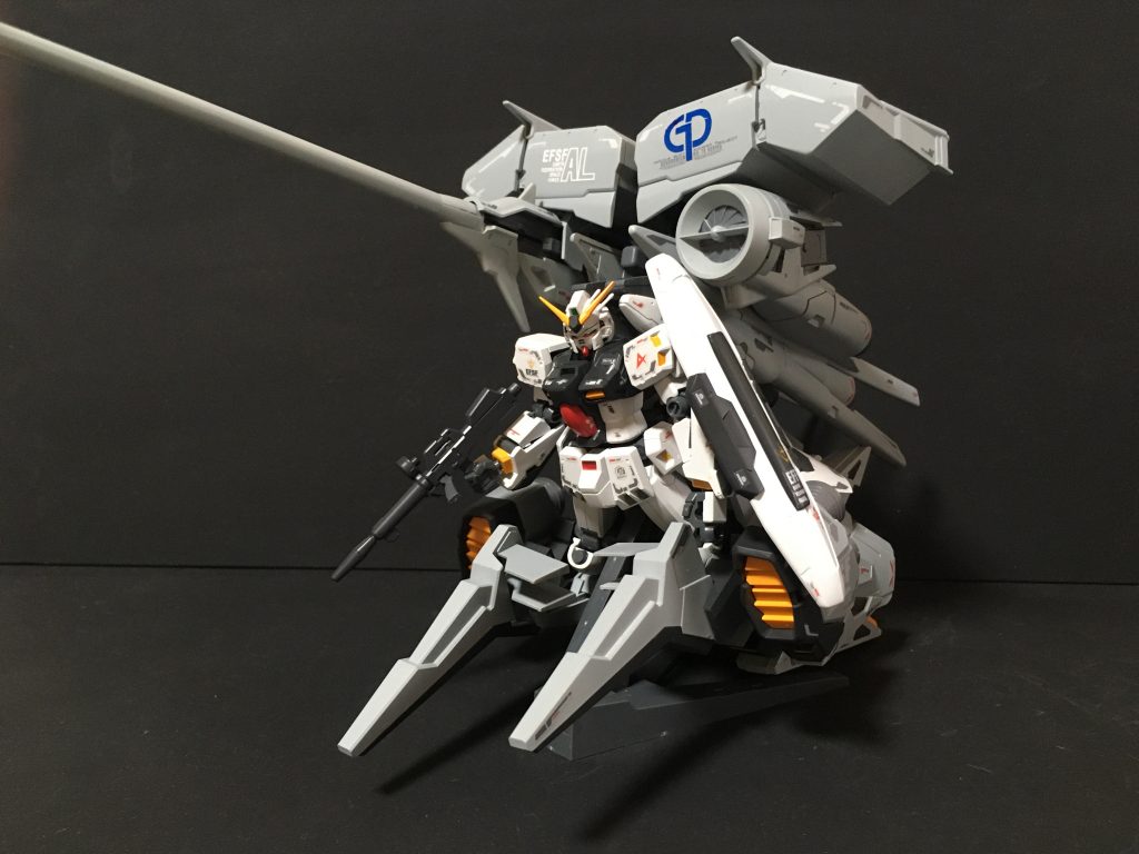 デンドロビウム形態。 アムロの要望によってアームドベースは小型化したプランBという妄想設定です。