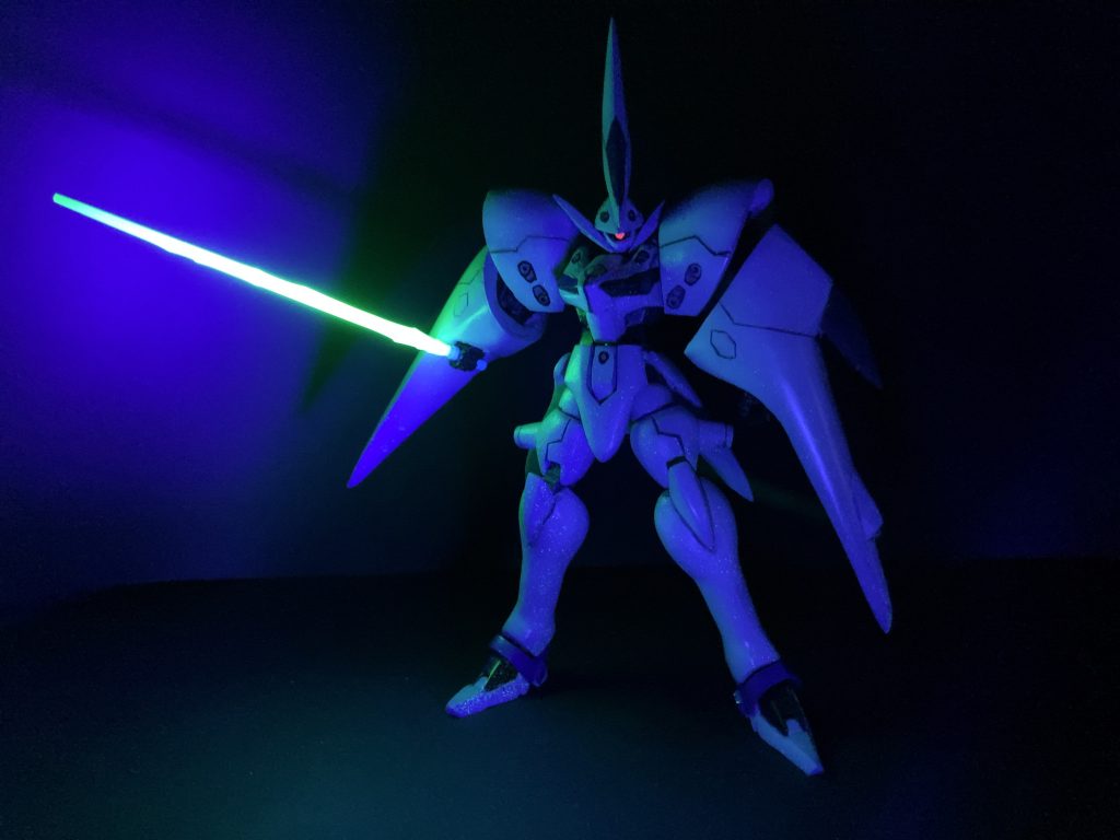 ブラックライト発光