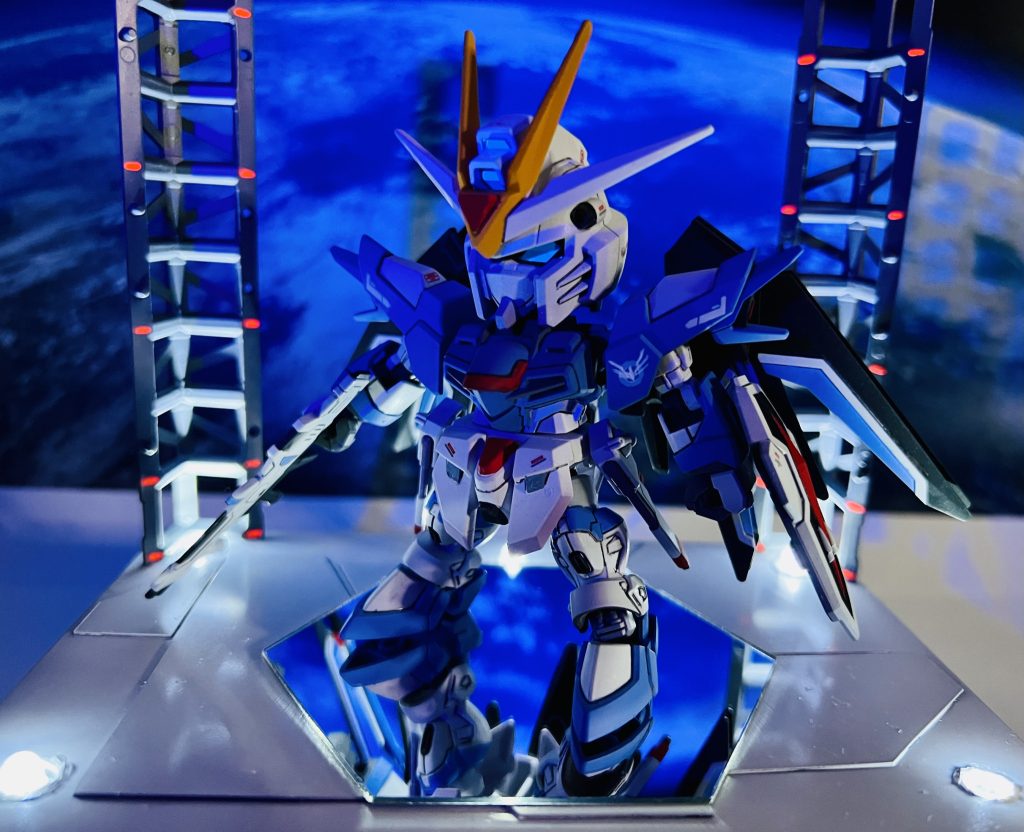 機動戦士ガンダムSEED FREEDAM SDガンダム EXスタンダード ライジングフリーダムガンダム 発進シーケンス風ジオラマ付き塗装済み完成品–3枚目/制作者：H4co Y