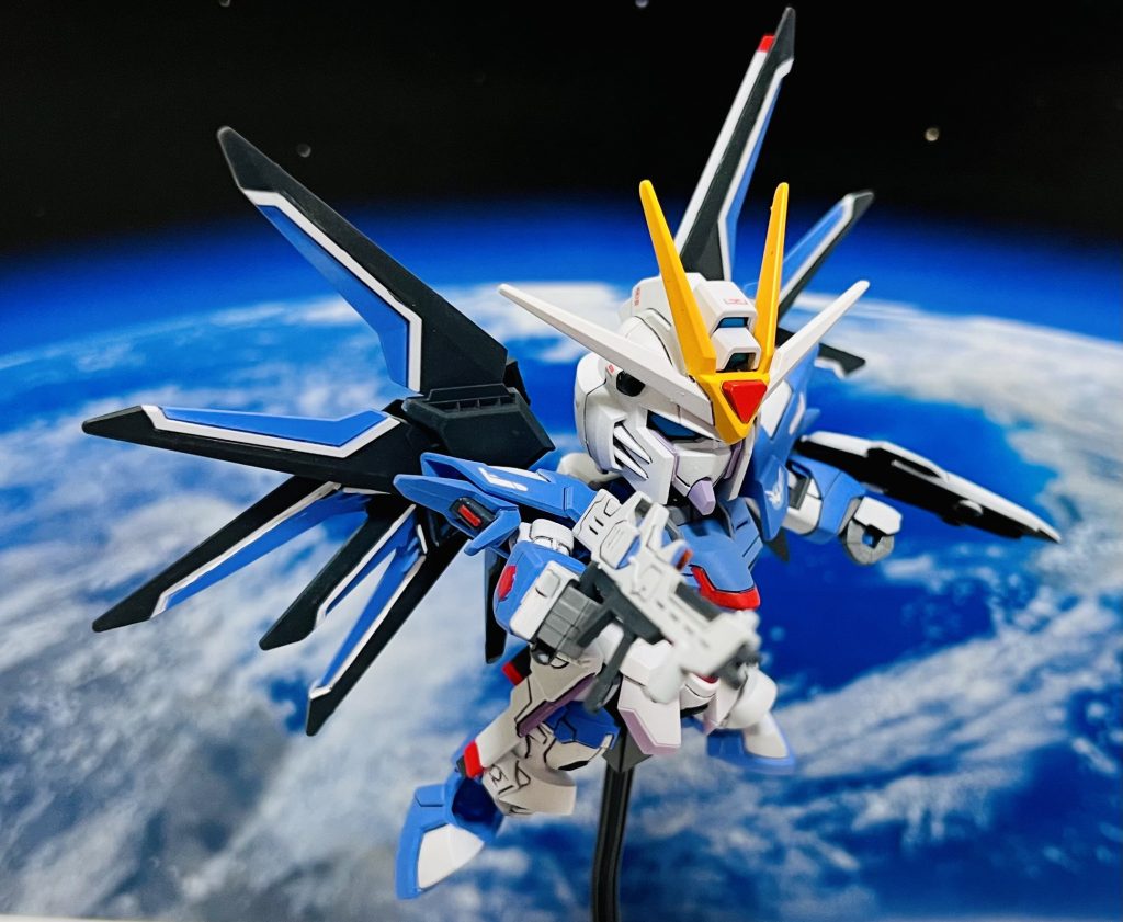 機動戦士ガンダムSEED FREEDAM SDガンダム EXスタンダード ライジングフリーダムガンダム 発進シーケンス風ジオラマ付き塗装済み完成品–3枚目/制作者：H4co Y
