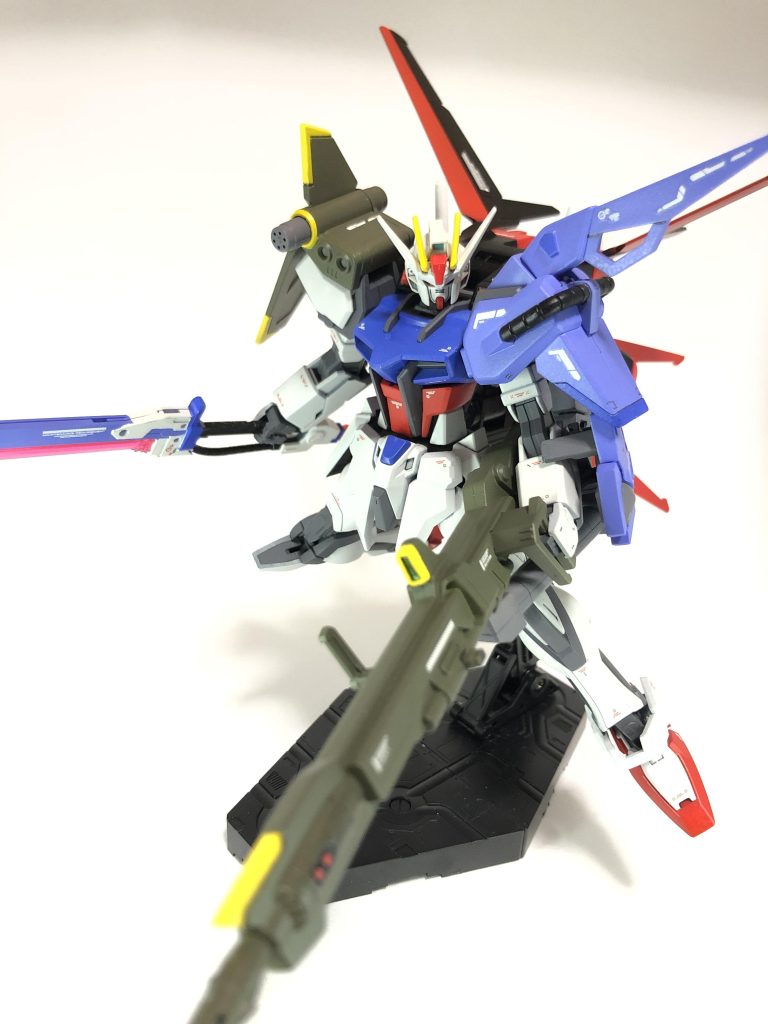 デカい剣とデカい銃。最高の組み合わせですね♪