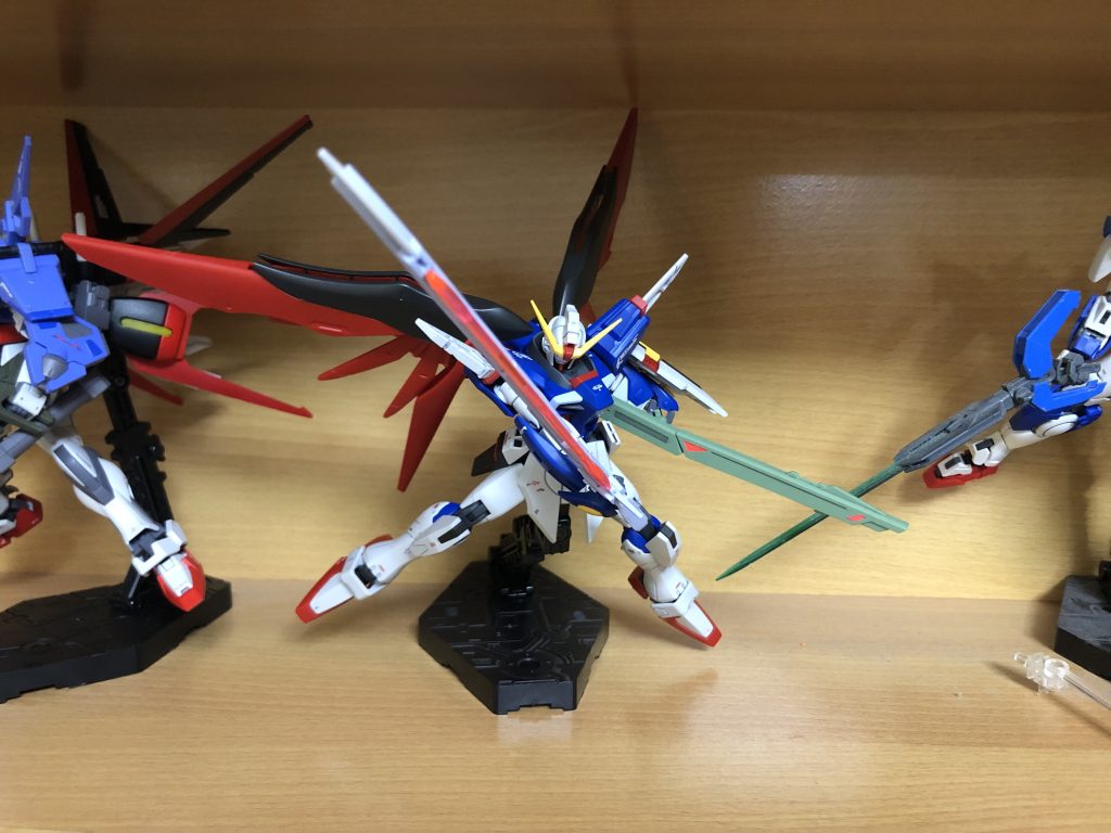 ガンスタには投稿してませんでしたが、リビングの1番いいとこに飾られていたデスティニー君。