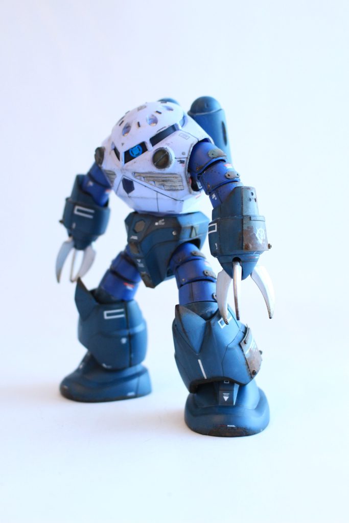 今回のテーマはサビ加工。本体はさすがにそこまでサビない材質だと思うので、現場で応急的に取り付けている鉄板だけサビサビにしてみました。