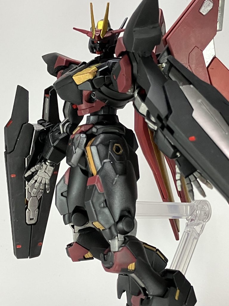 地味ながら胸部や足の形状が変わっておりガンビットも少し改造しています。