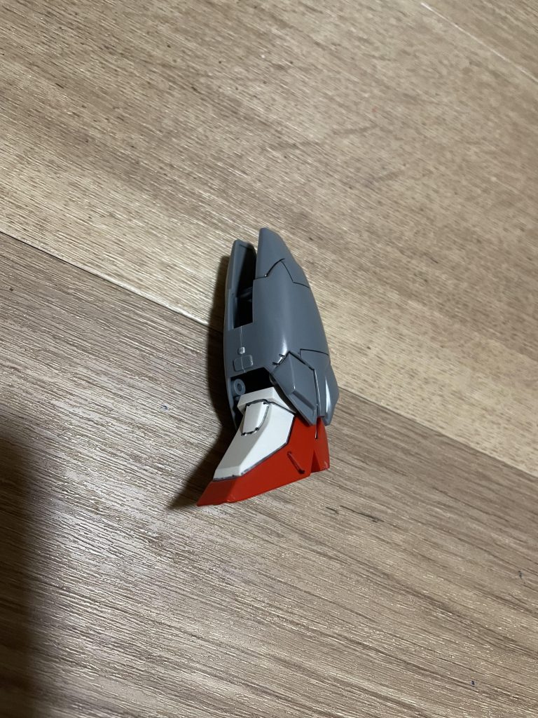 親戚だけあって、HGゼータの足や顔を移植しても違和感ナシです