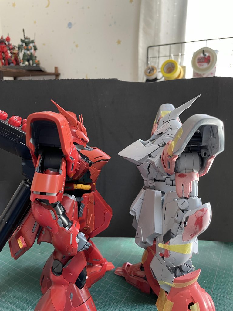 肩と胸周りもさりげなく改造。