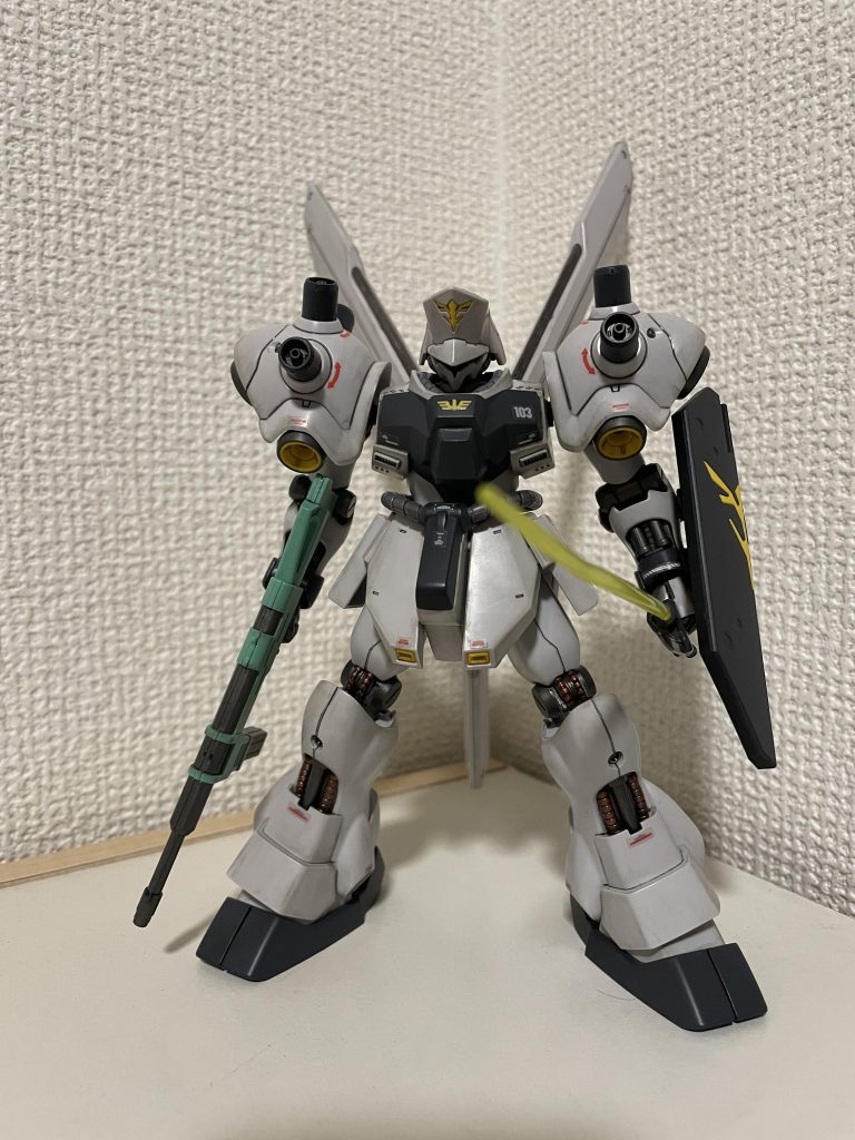 もちろん通常のサイコドーガ頭も選択可能。サーベルはヤクトドーガのモノです。