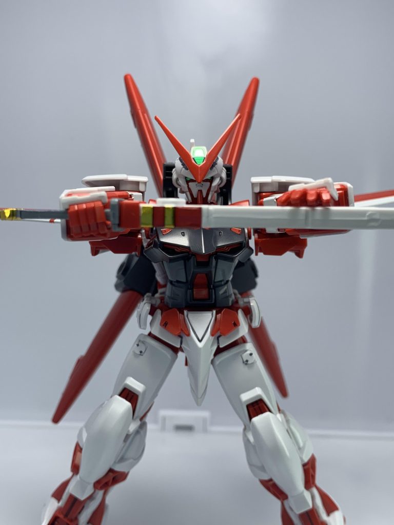 納刀ポーズで締め!ということでアストレイレッドフレームでした。最後までご覧いただき、ありがとうございました!